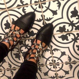 Eeight for Forever 21 size 40 (9.5/10) black caged booties with silver stars